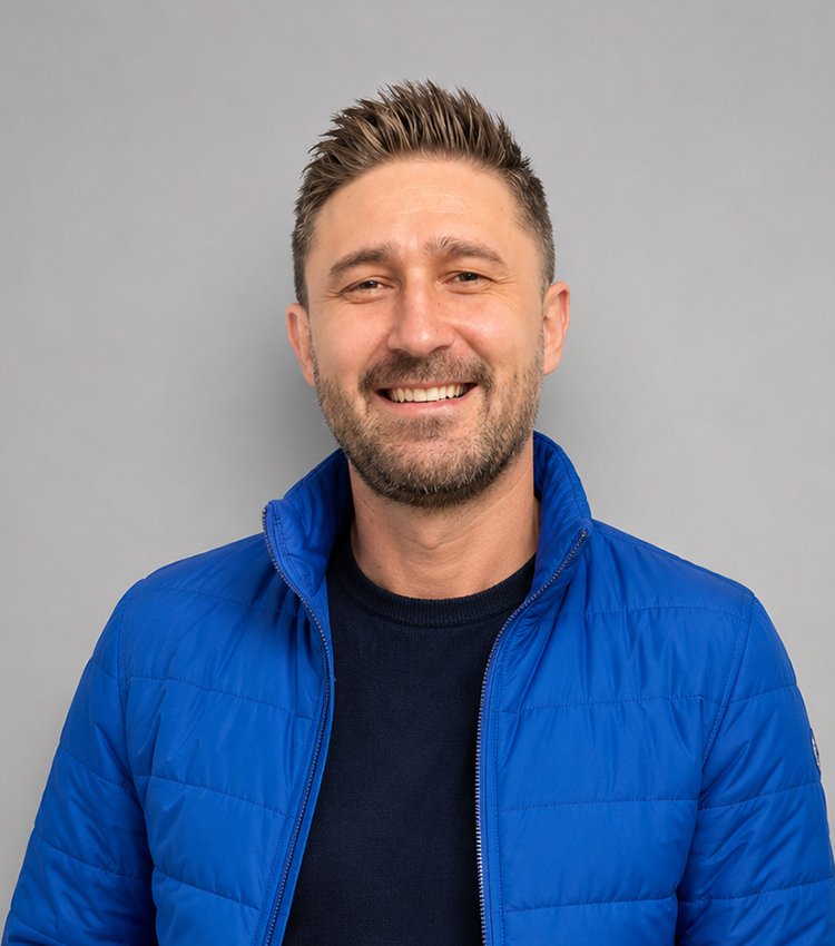 Özkan Çelik